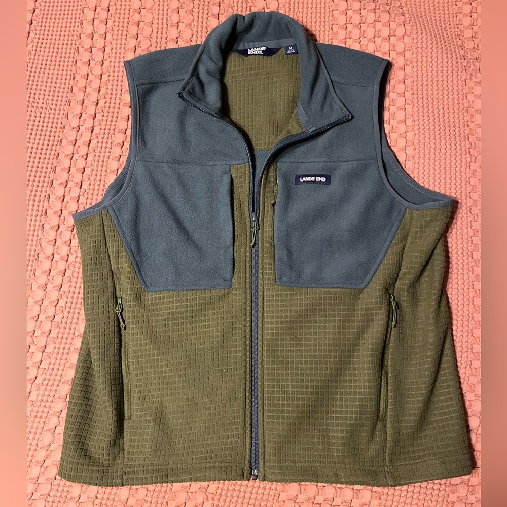 Land’s End Men’s vest!